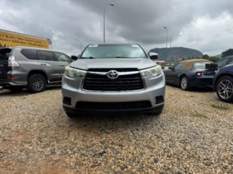 Toyota Highlander   - 2017