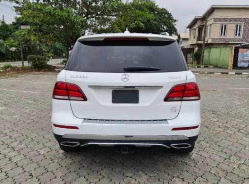 Mercedes-Benz GLE 400   - 2017