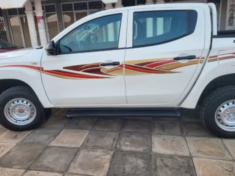 Mitsubishi L200   - 2020