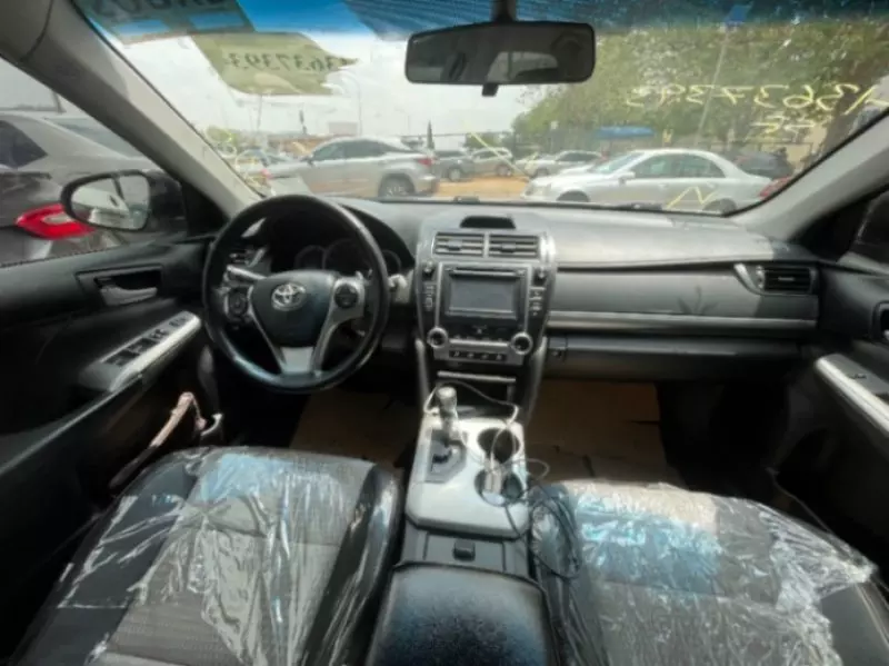 Toyota Camry   - 2012