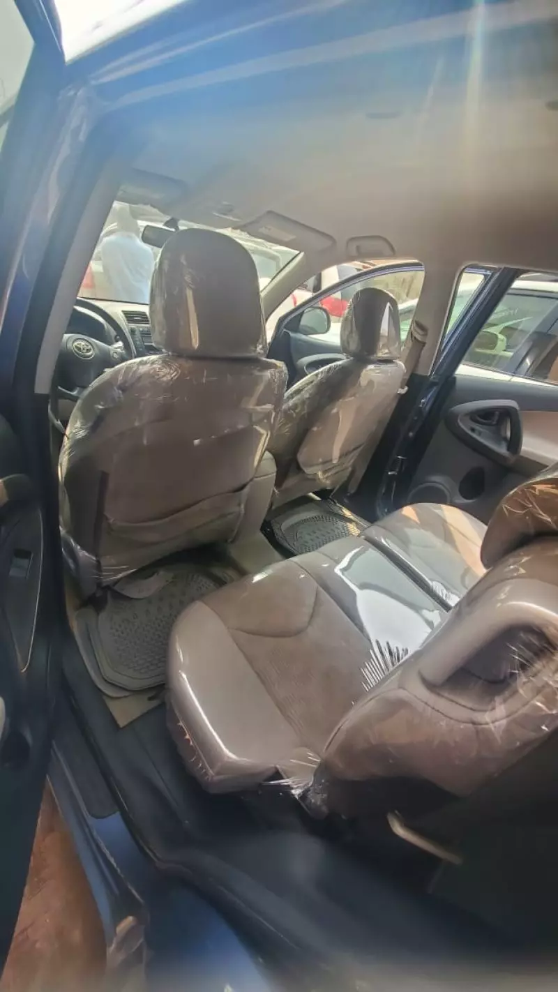 Toyota RAV 4   - 2011