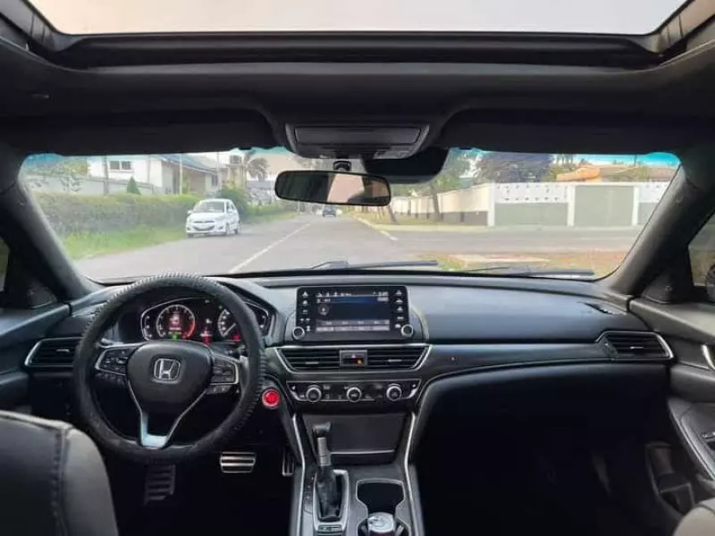 Honda Accord   - 2019