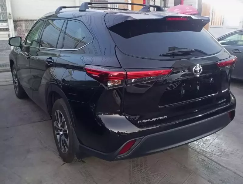Toyota Highlander   - 2022