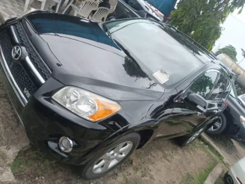 Toyota Rav4   - 2010