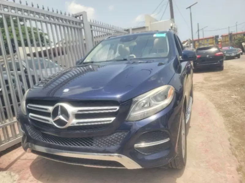 Mercedes-Benz GLE 350   - 2016