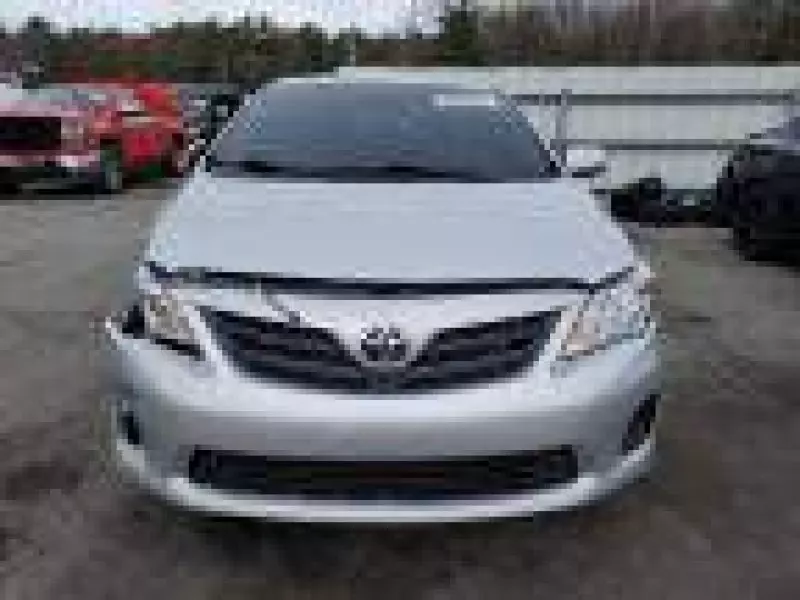 Toyota Camry   - 2013