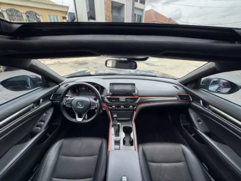 Hyundai Sonata   - 2015