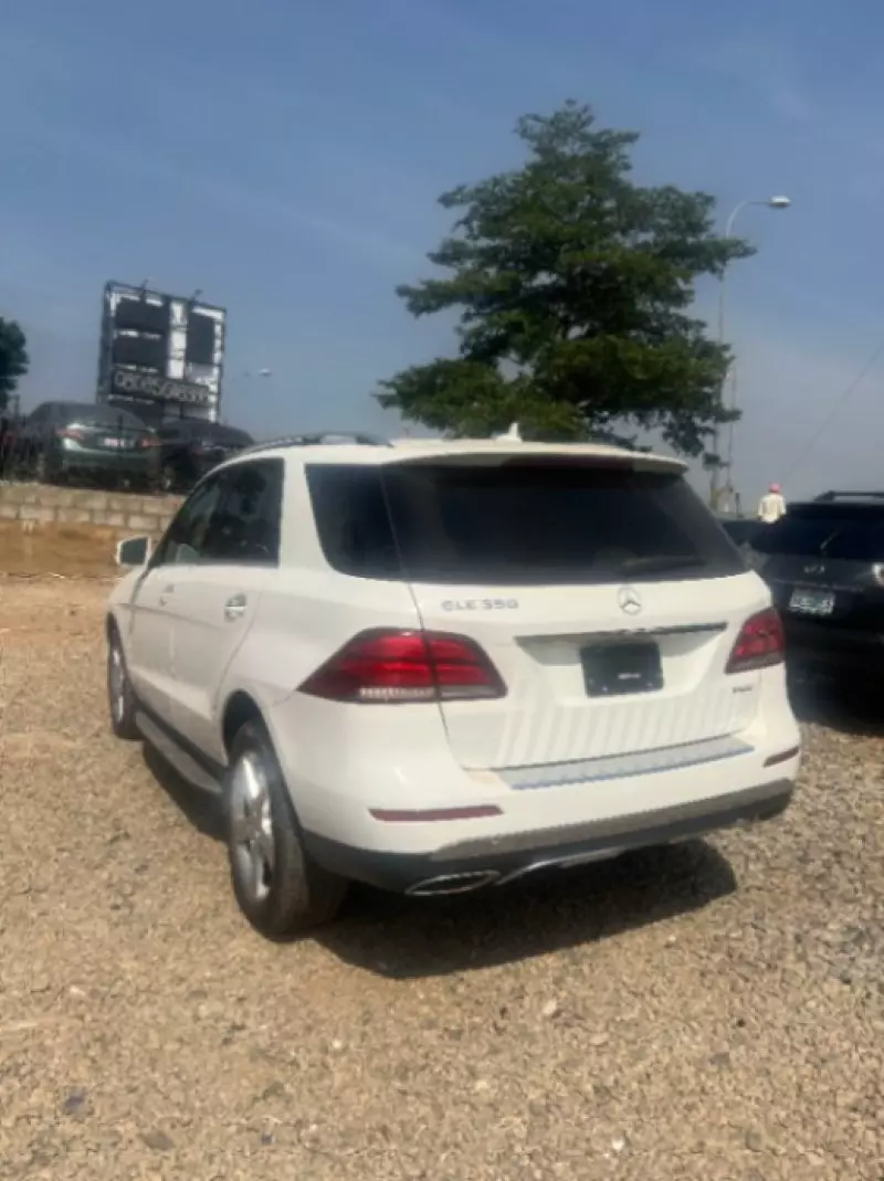 Mercedes-Benz 350   - 2016