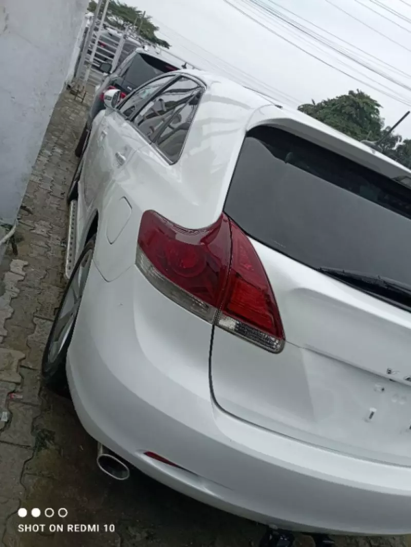 Toyota Venza   - 2013