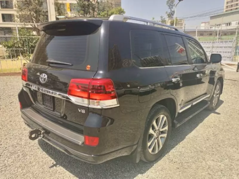 Toyota Landcruiser Vx V8    - 2017