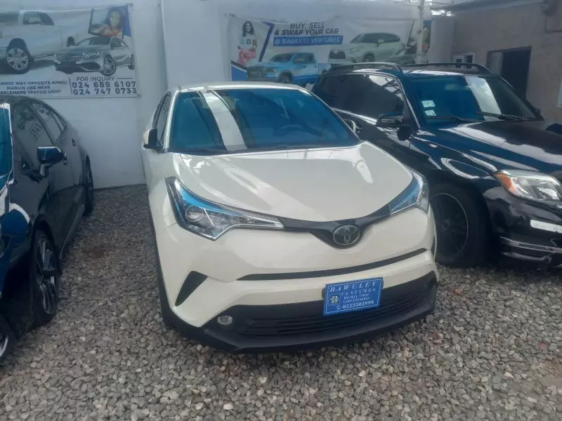 Toyota CH-R   - 2019
