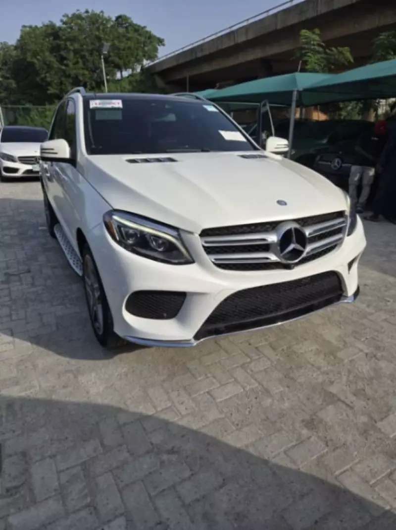 Mercedes-Benz GLE 400   - 2016