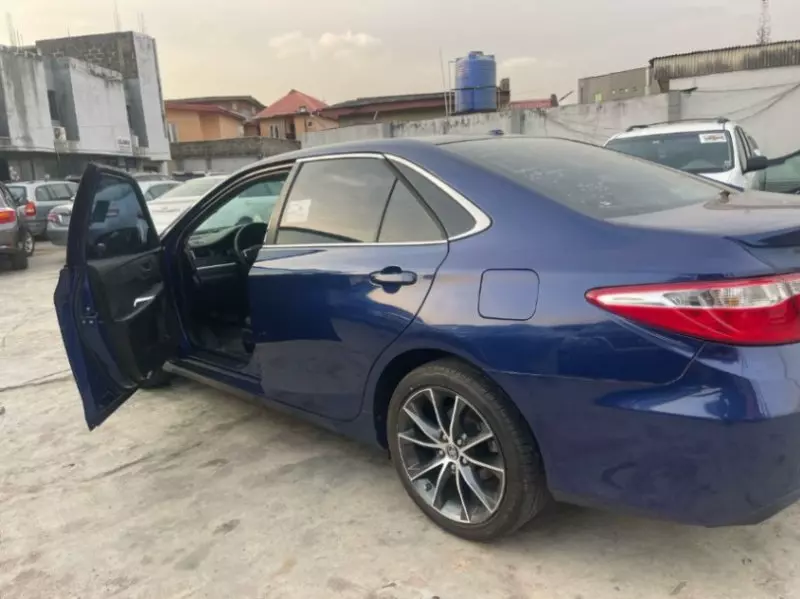 Toyota Camry   - 2015