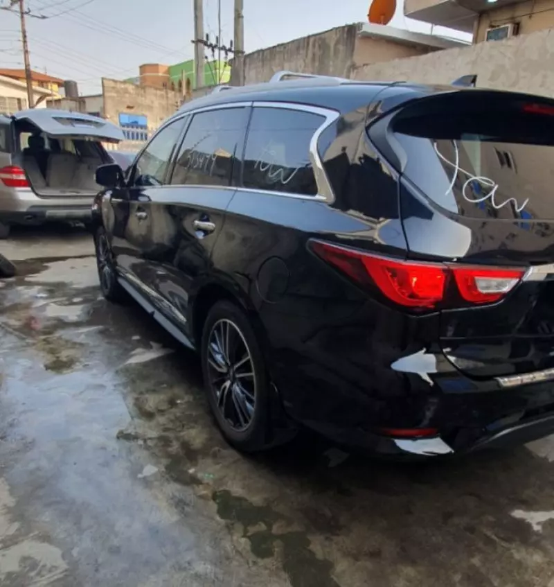 Infiniti QX60   - 2016