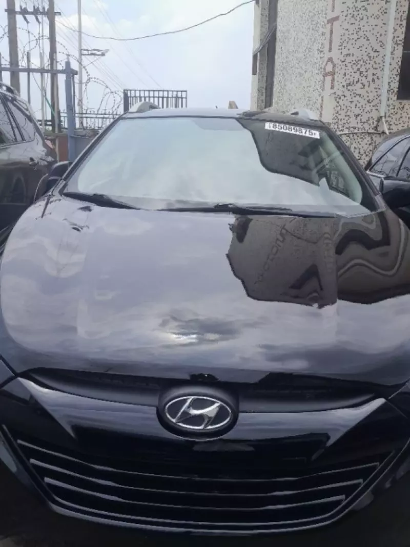 Hyundai Tucson   - 2011