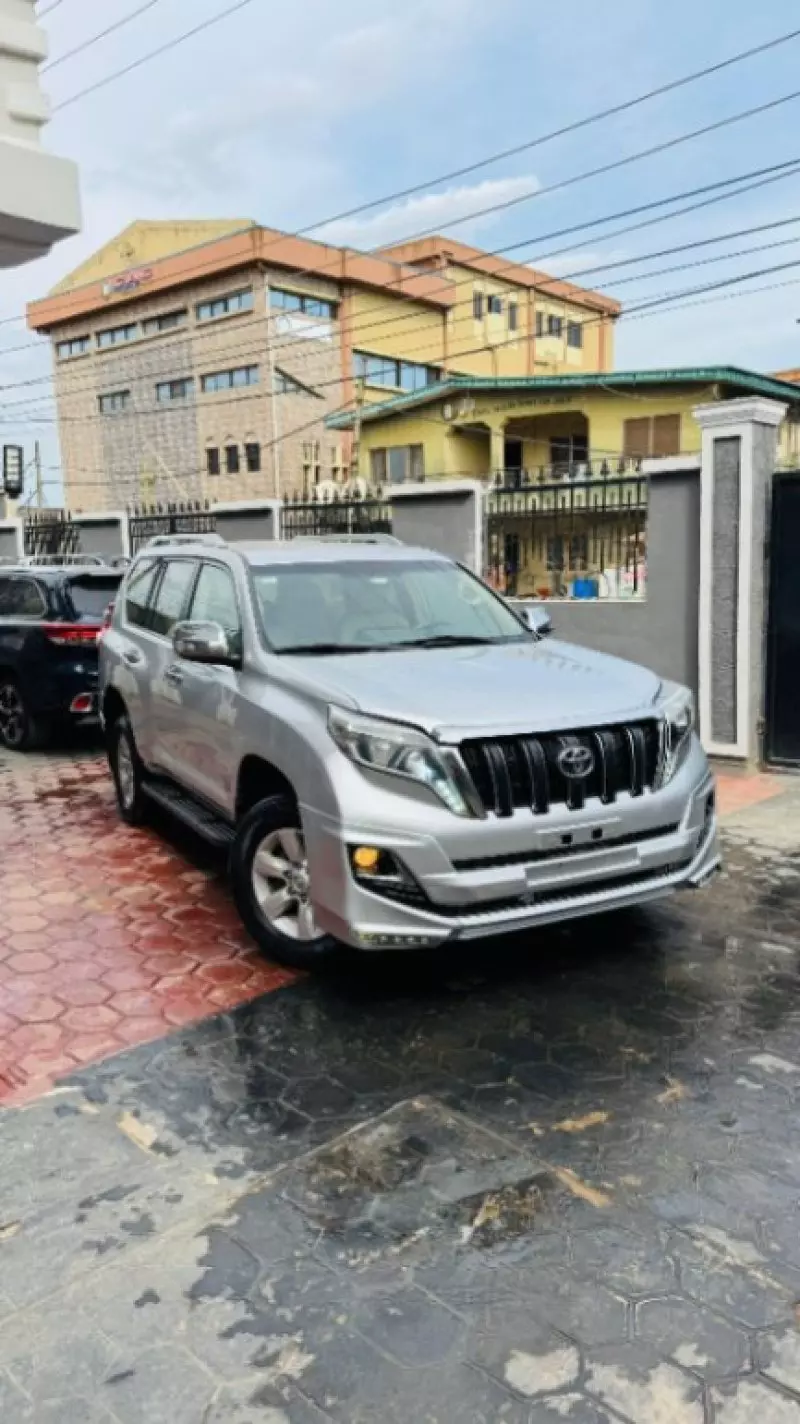 Toyota Landcruiser Prado   - 2015