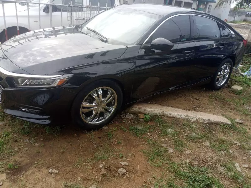 Honda Accord   - 2019