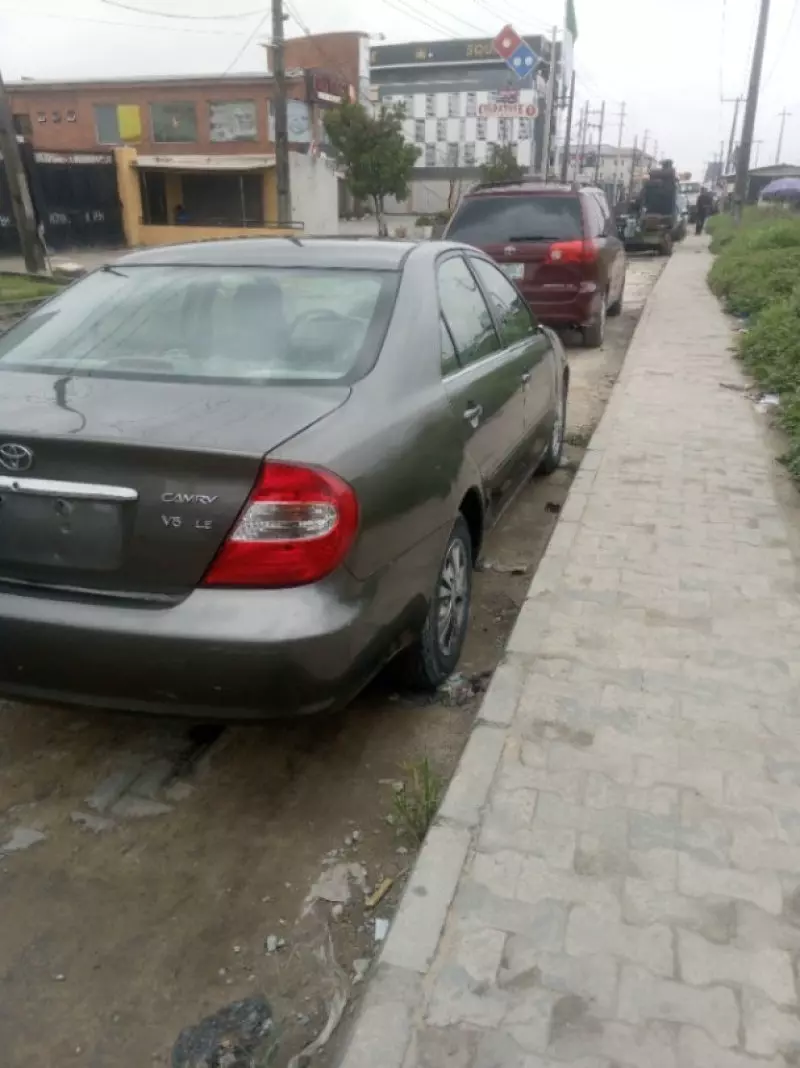 Toyota Camry   - 2003