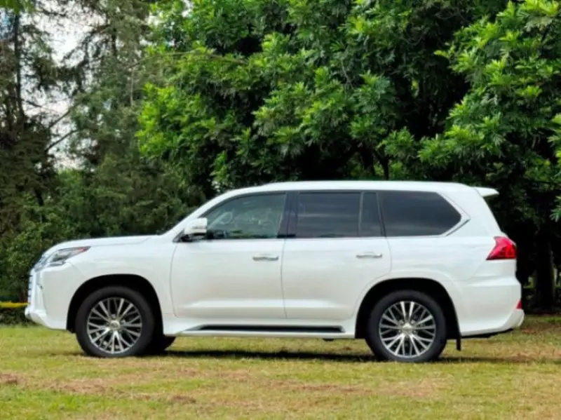 Lexus LX 570   - 2019