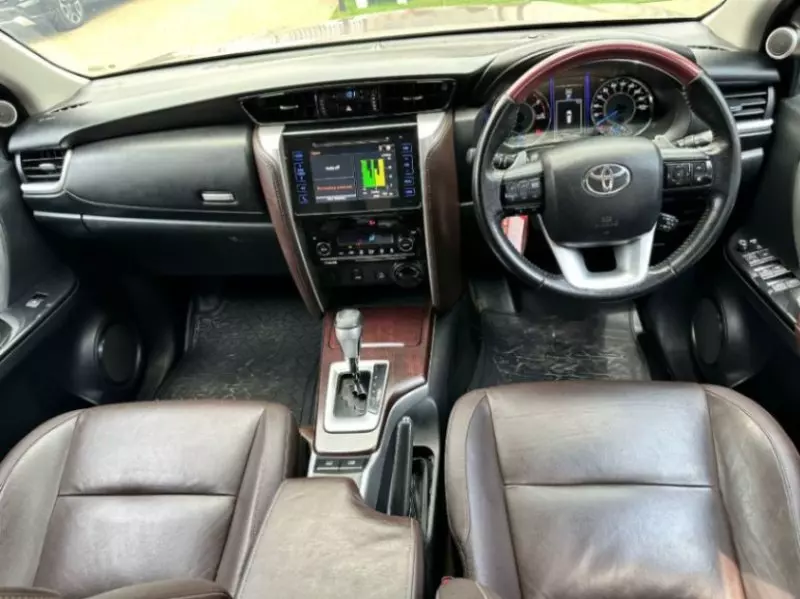 Toyota Fortuner   - 2017