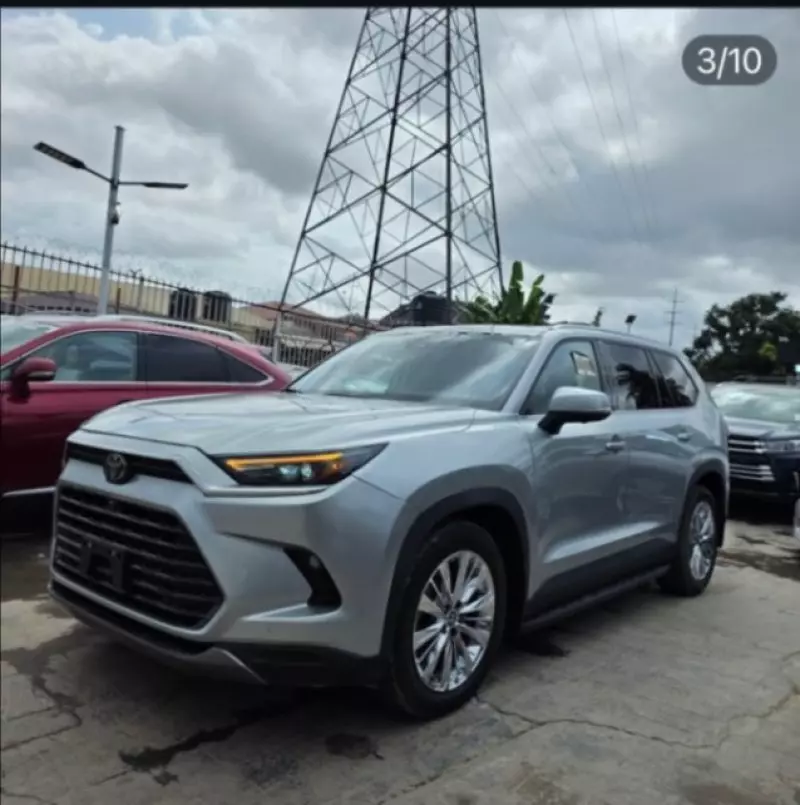 Toyota Grand Highlander   - 2024
