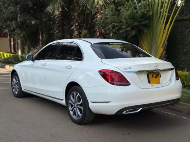 Mercedes-Benz C 200   - 2015