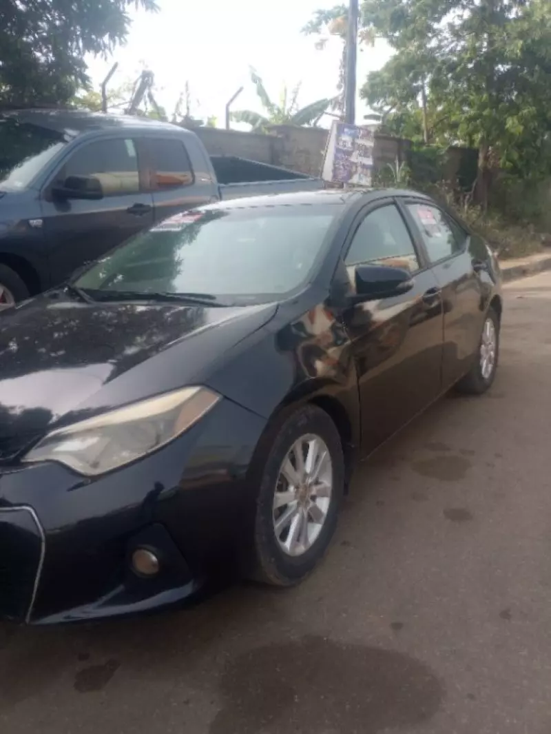 Toyota Corolla   - 2015