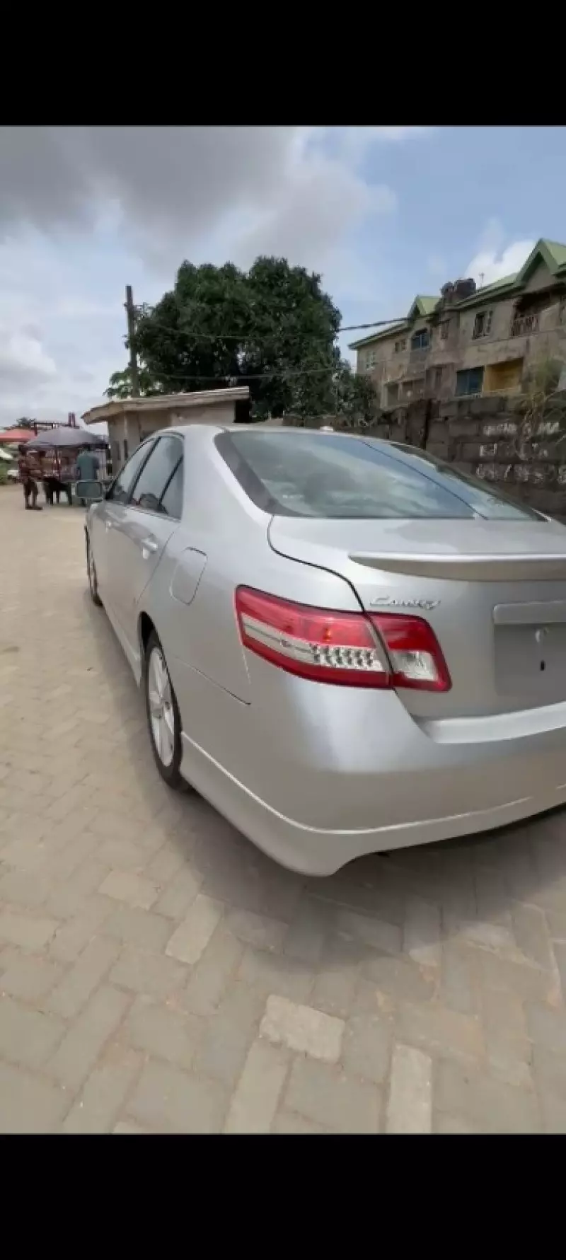 Toyota Camry   - 2010