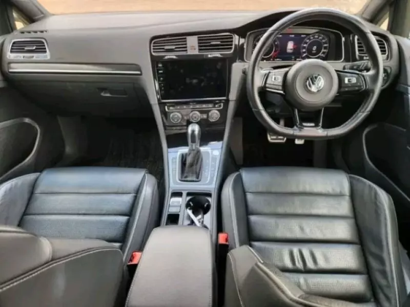 VOLKSWAGEN polo sedadan trend  ba ess   - 2018
