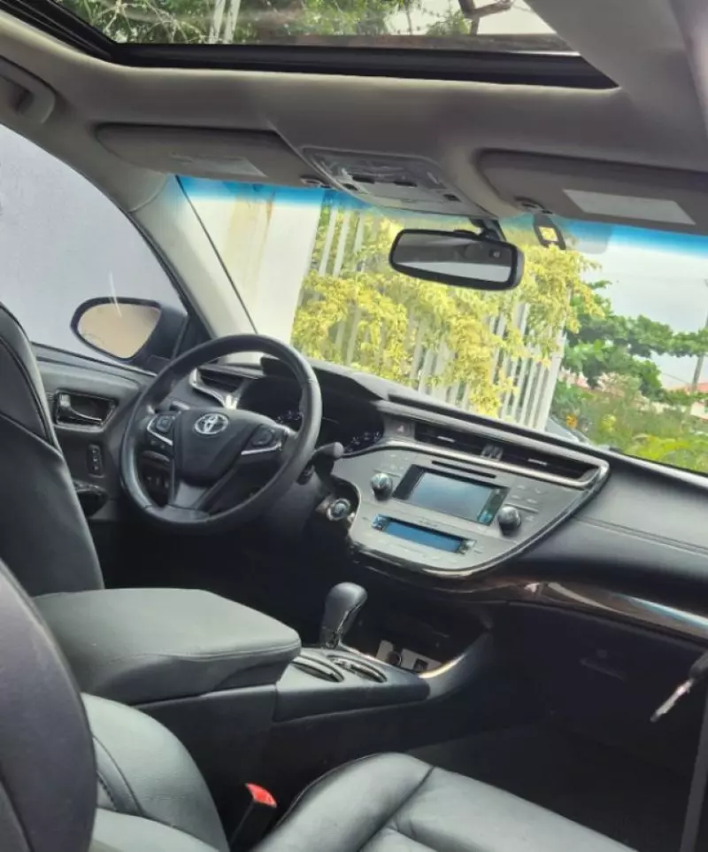 Toyota Avalon   - 2015