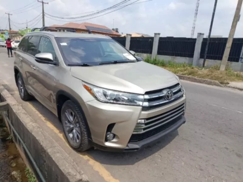 Toyota Highlander - 2014