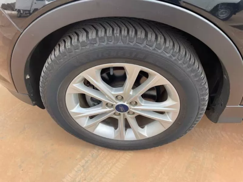 Ford Escape   - 2017