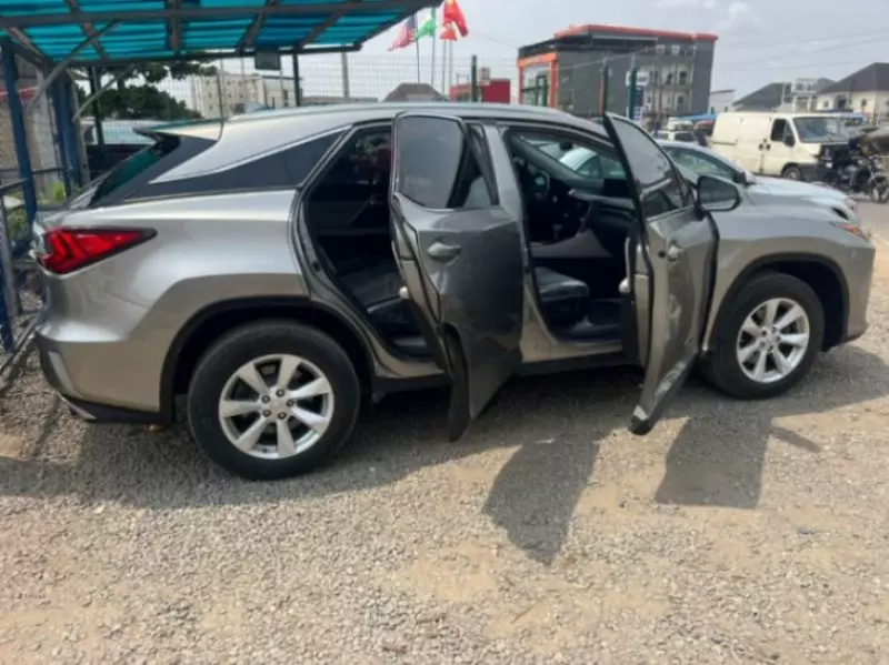 Lexus RX   - 2017