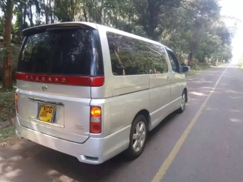 Nissan Elgrand   - 2008