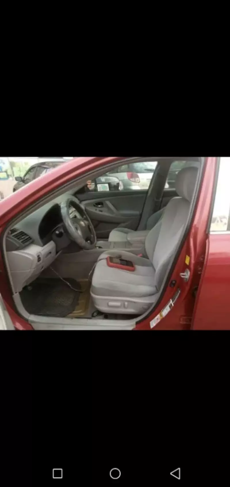 Toyota Camry   - 2010