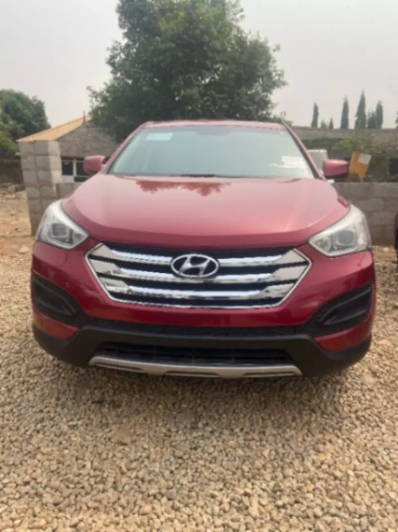 Hyundai Santa Fe   - 2013