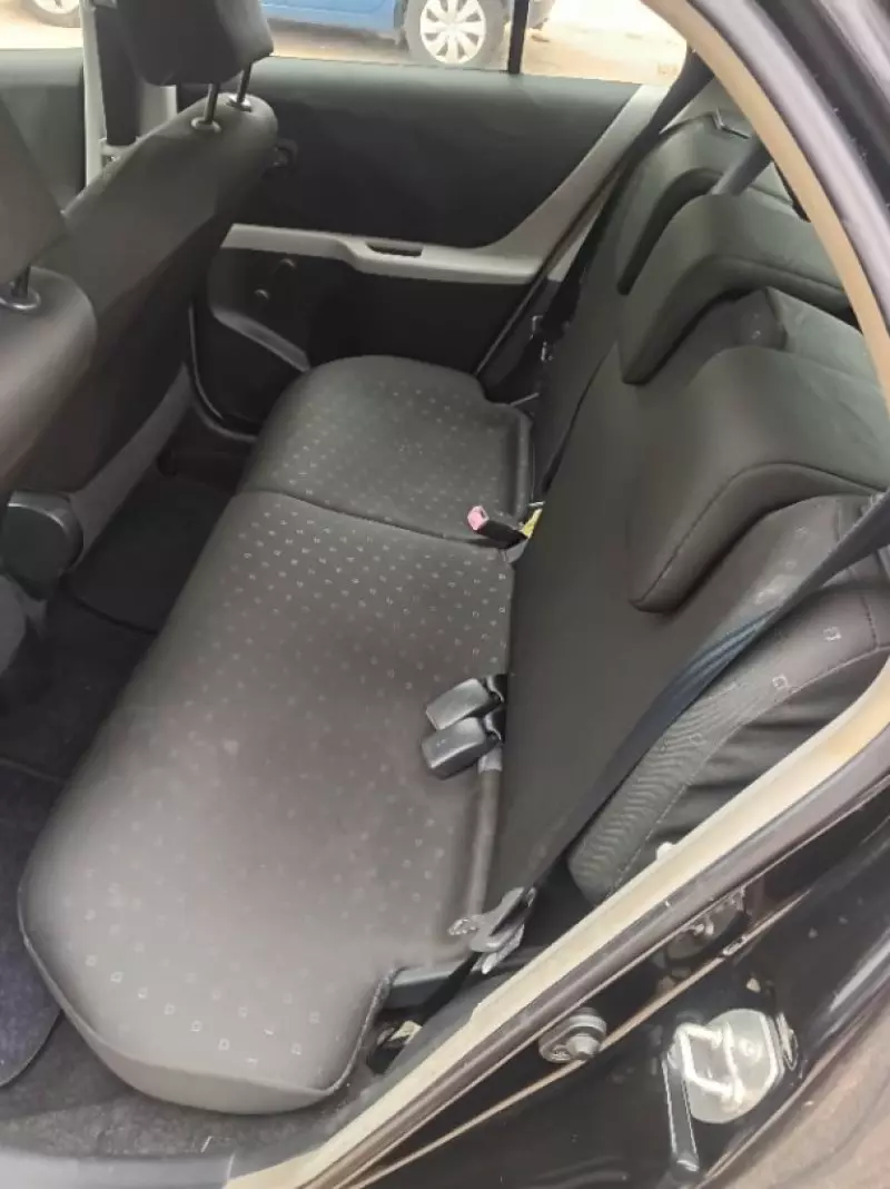 Toyota Yaris   - 2010