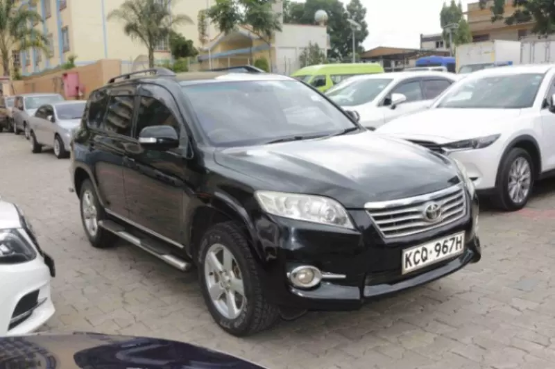 Toyota Vanguard    - 2011