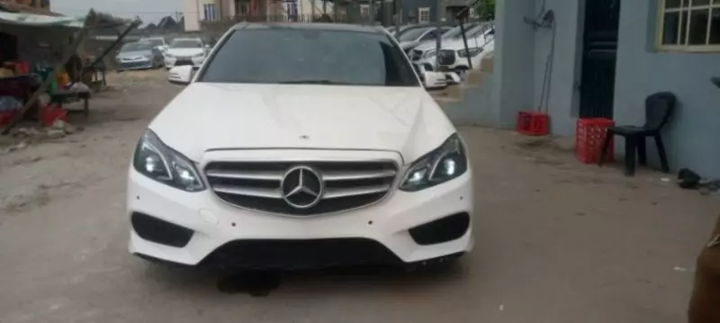 Mercedes-Benz E-Class   - 2010