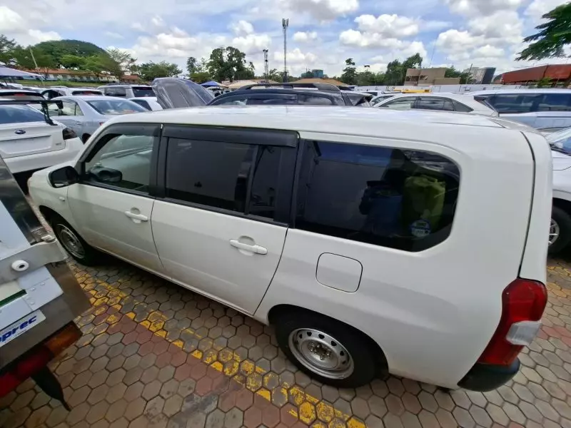 Toyota Probox - 2016