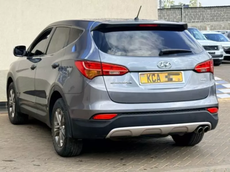 Hyundai Santa Fe   - 2013