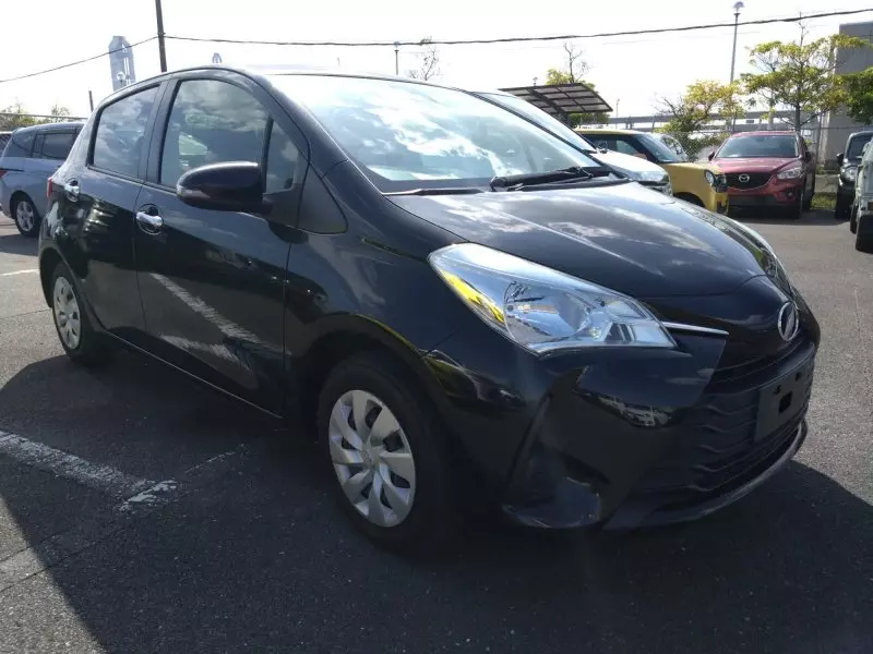 Toyota Vitz   - 2018
