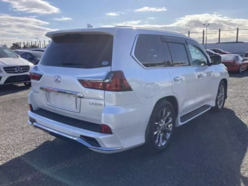 Lexus LX 570   - 2018