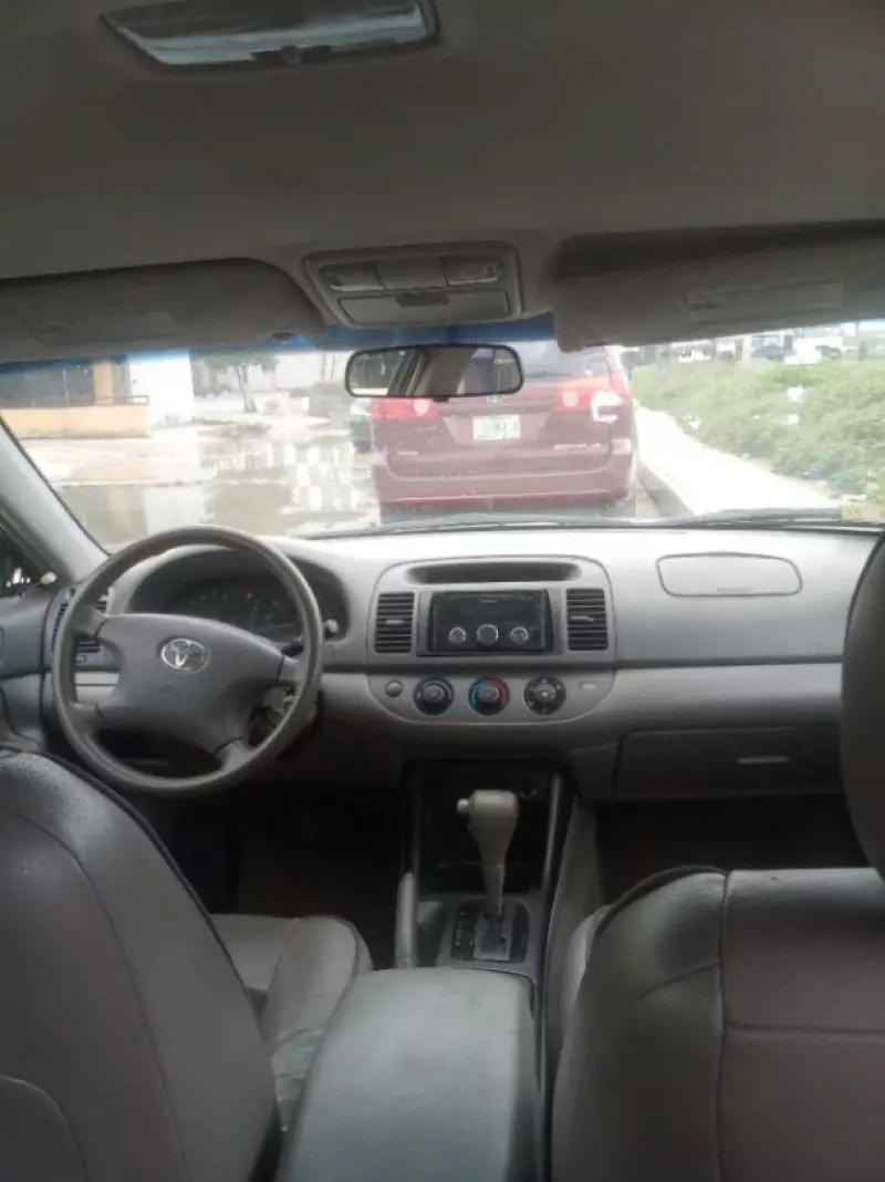 Toyota Camry   - 2003