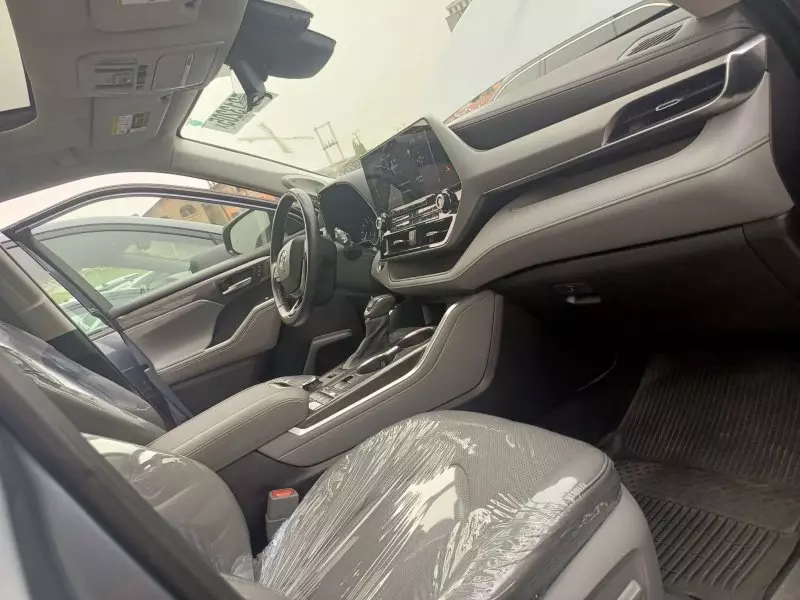 Toyota Highlander - 2021