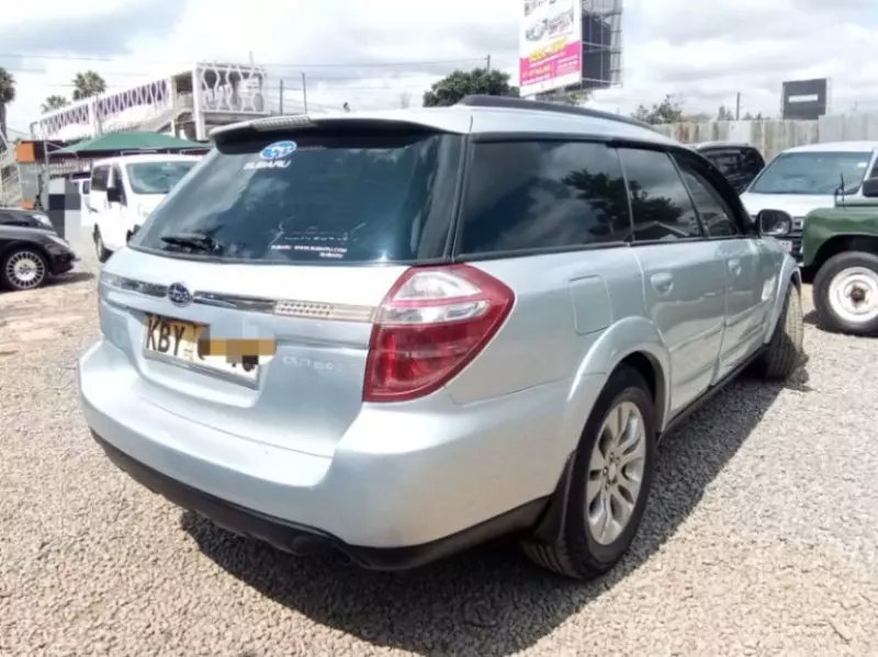 Subaru Outback   - 2007