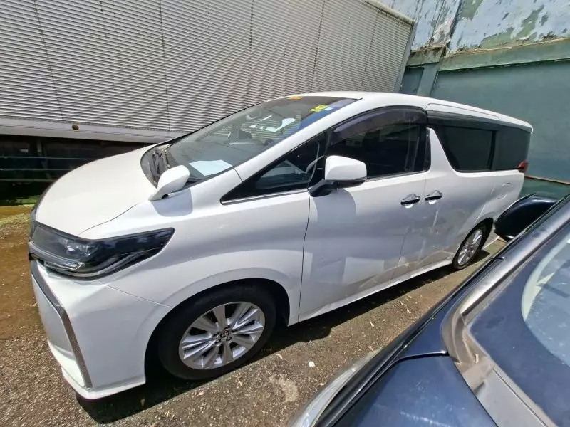 Toyota Alphard   - 2020