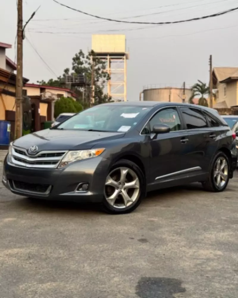 Toyota Venza   - 2011