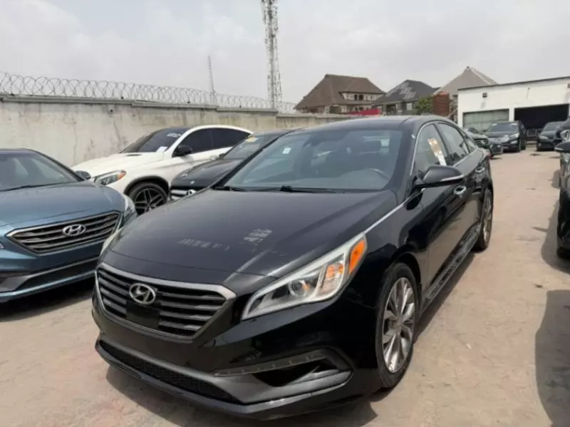 Hyundai Sonata   - 2015