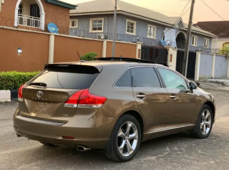 Toyota Venza   - 2010